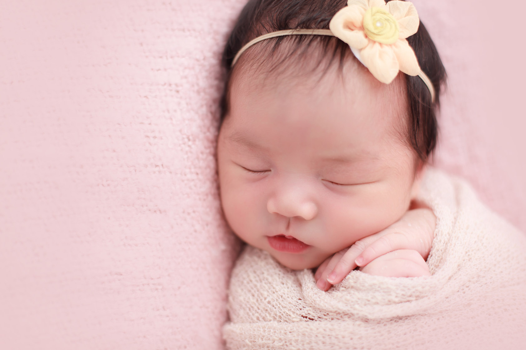Baby Lyn's Newborn Photos